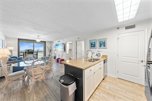 Signature Condo, Multiple Beds, Balcony, Ocean View | Private kitchen | Fridge, microwave, oven, stovetop