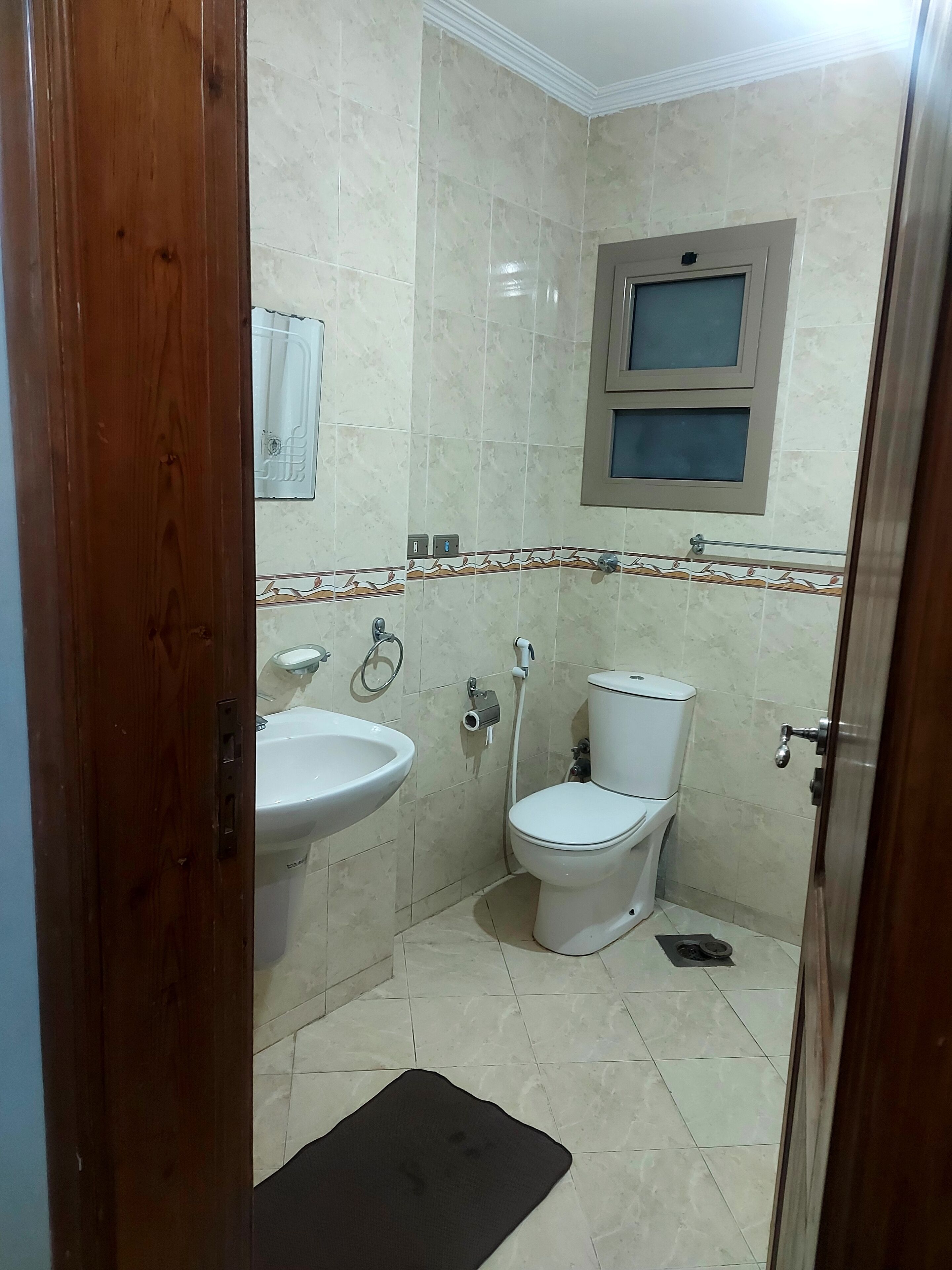 Bathtub, jetted tub