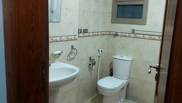 Bathtub, jetted tub