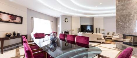 1 sovrum, italienska Frette-lakan och sängtillbehör av högsta kvalitet