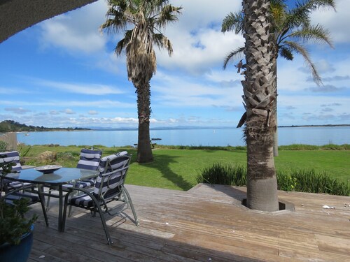 Rangiputa Moana - Beachfront Living