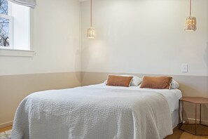 1 chambre, fer et planche à repasser, accès au Wi-Fi (inclus)