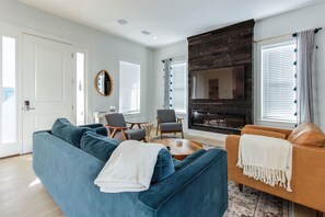 Smart TV, fireplace, video games, books