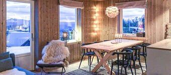 Beautiful Home in Rauland With Wifi and 4 Bedrooms