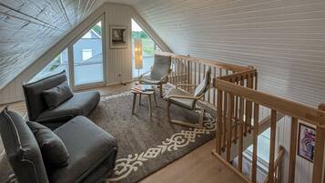 House | Living room | Smart TV