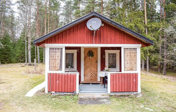 Exterior - Beautiful Home in Lönneberga With 2 Bedrooms (Lönneberga)