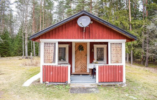 Beautiful Home in Lönneberga With 2 Bedrooms
