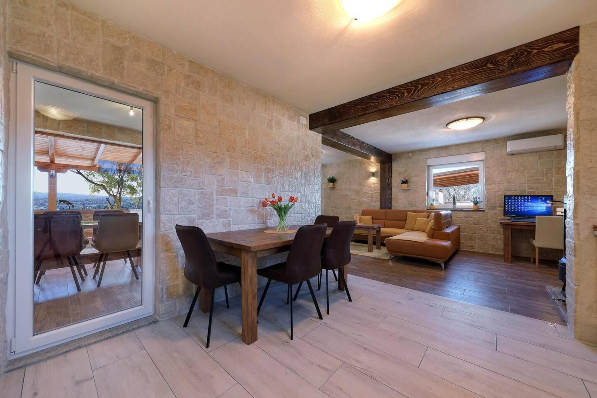 Villa | Interior