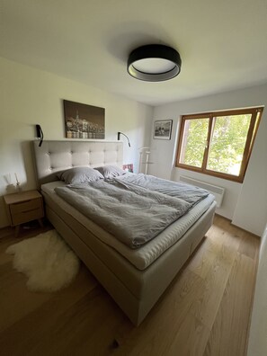 1 chambre, lit parapluie, Wi-Fi gratuit, draps fournis