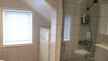 Apartment | Bathroom