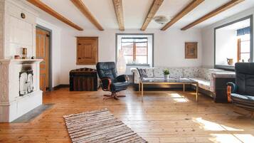 Apartment | Living room | TV