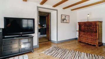 Apartment | Living room | TV