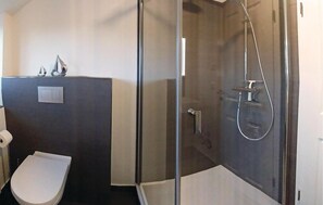 Bathroom - Awesome Apartment in Klanxbüll With 1 Bedrooms and Wifi (Klanxbuell)