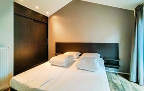 House (Chalet 84)