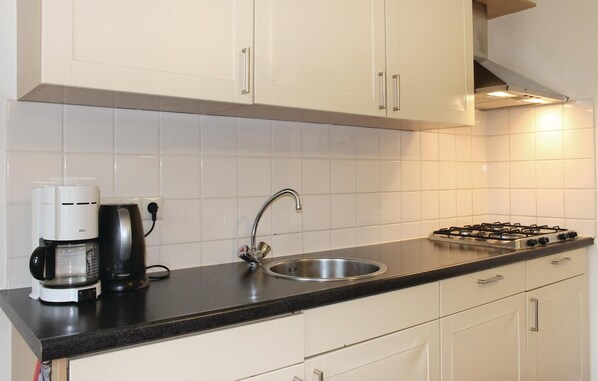 Private kitchen - Amazing Home in De Moer With 2 Bedrooms and Wifi (De Moer)