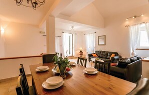 House | Living room | TV - Beautiful Home in Kotor With 3 Bedrooms and Wifi (Kotor)