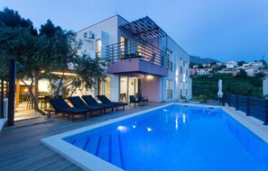 Exterior - Awesome Apartment in Podstrana With Outdoor Swimming Pool, Wifi and 3 Bedrooms (Podstrana)