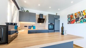 Unclassified image, 5 of 53, button - Awesome Apartment in Podstrana With Outdoor Swimming Pool, Wifi and 3 Bedrooms (Podstrana)