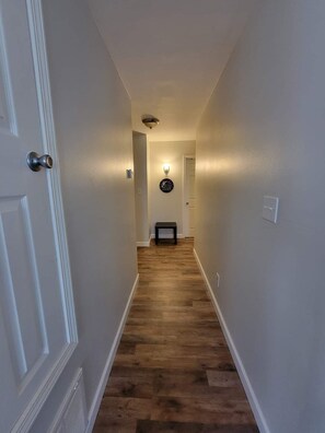 Interior - Beach, shopping and Restaruants (Foley)