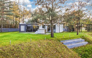 House | Exterior - Beautiful Home in Niwy Ostroleckie With Jacuzzi, Wifi and Swimming Pool (Warka)