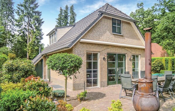 House | Exterior
