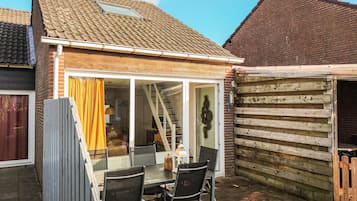 House (Bungalowpark De Tong) | Exterior