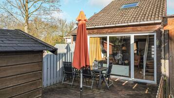 House (Bungalowpark De Tong) | Exterior