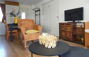 Hus (Bungalowpark De Tong) | Vardagsrum