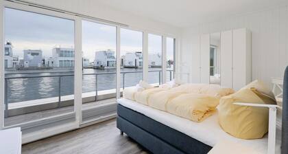 Amazing Ship/boat in Ostseeresort Olpenitz With 2 Bedrooms, Sauna and Wifi