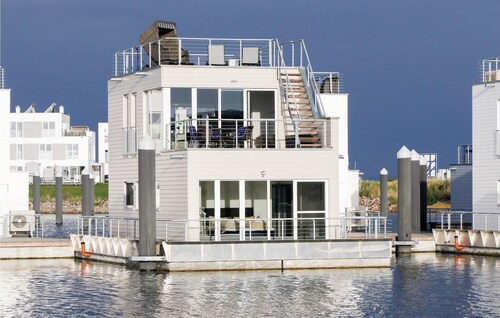 Amazing Ship/boat in Ostseeresort Olpenitz With 2 Bedrooms, Sauna and Wifi