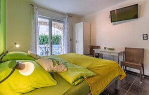 Apartment | Living room | TV - Stunning Apartment in Medulin With Wifi (Medulin)