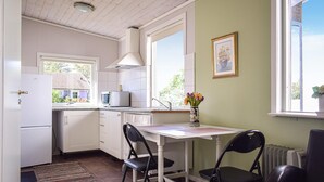 House | Private kitchen - Beautiful Home in Mörbylånga With Wifi (Morbylanga)