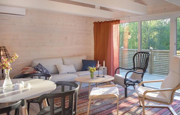 House | Living room | TV - Amazing Home in Osby With 2 Bedrooms and Wifi (Osby)