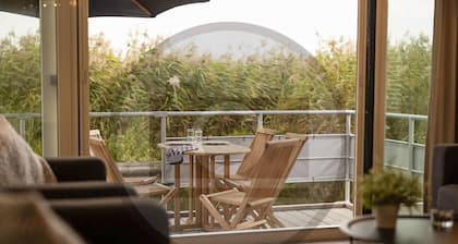Awesome Ship/boat in Aalsmeer With 2 Bedrooms and Wifi