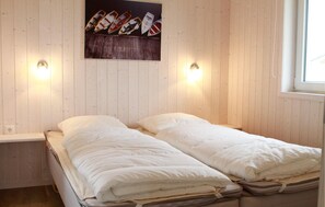 House (Deichblick 18 - Dorf 2) | 2 bedrooms, free WiFi
