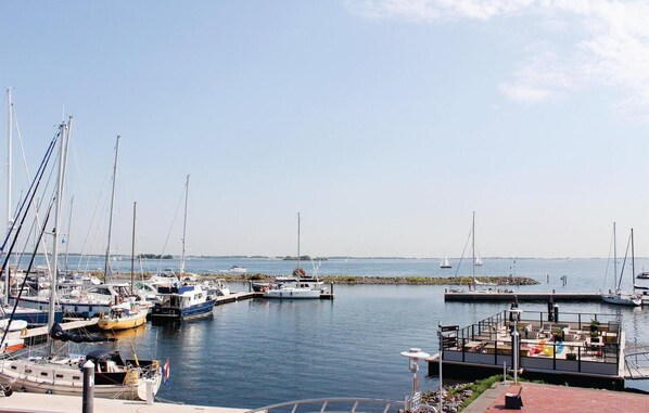 Exterior - Stunning Home in Bruinisse With 2 Bedrooms and Wifi (Bruinisse)