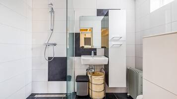 House | Bathroom