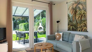 Unclassified image, 5 of 26, button - Amazing Home in Heinkenszand With Outdoor Swimming Pool, Wifi and 2 Bedrooms (Heinkenszand)