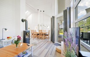 House | Living room | TV