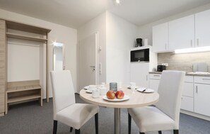 Private kitchen - Amazing Apartment in Dagebüll With Wifi (Dagebuell)