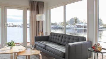 Room | Living room | Smart TV