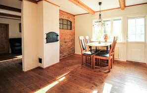 House | Living room - Nice Home in Munka Ljungby With 1 Bedrooms, Wifi and Sauna (Munka-Ljungby)