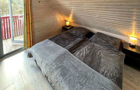 House | 3 bedrooms, free WiFi, bed sheets