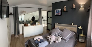 4 Schlafzimmer, Bügeleisen/Bügelbrett, Reisekinderbett, kostenloses WLAN