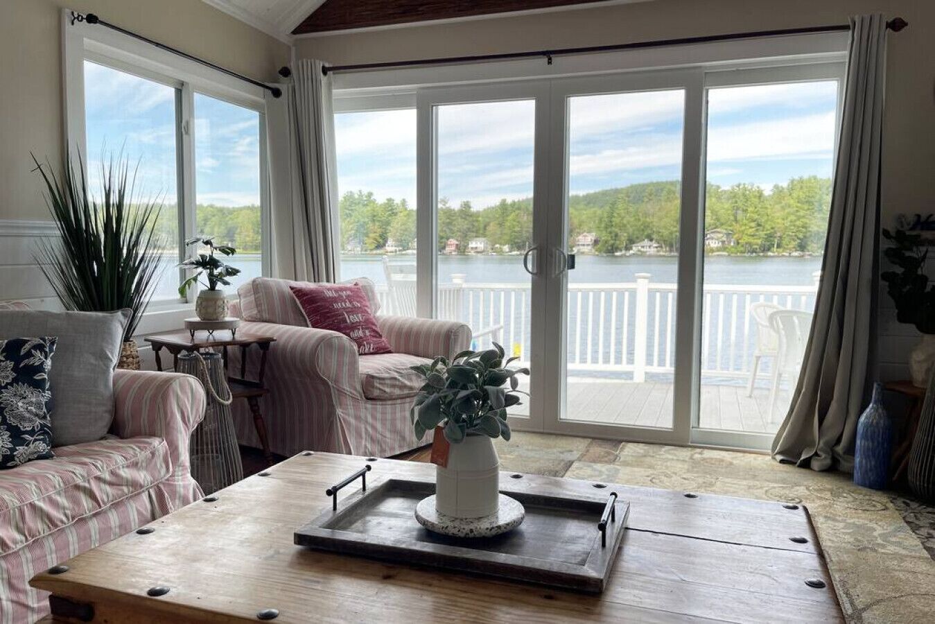 Waterfront Cottage and Ski Getaway