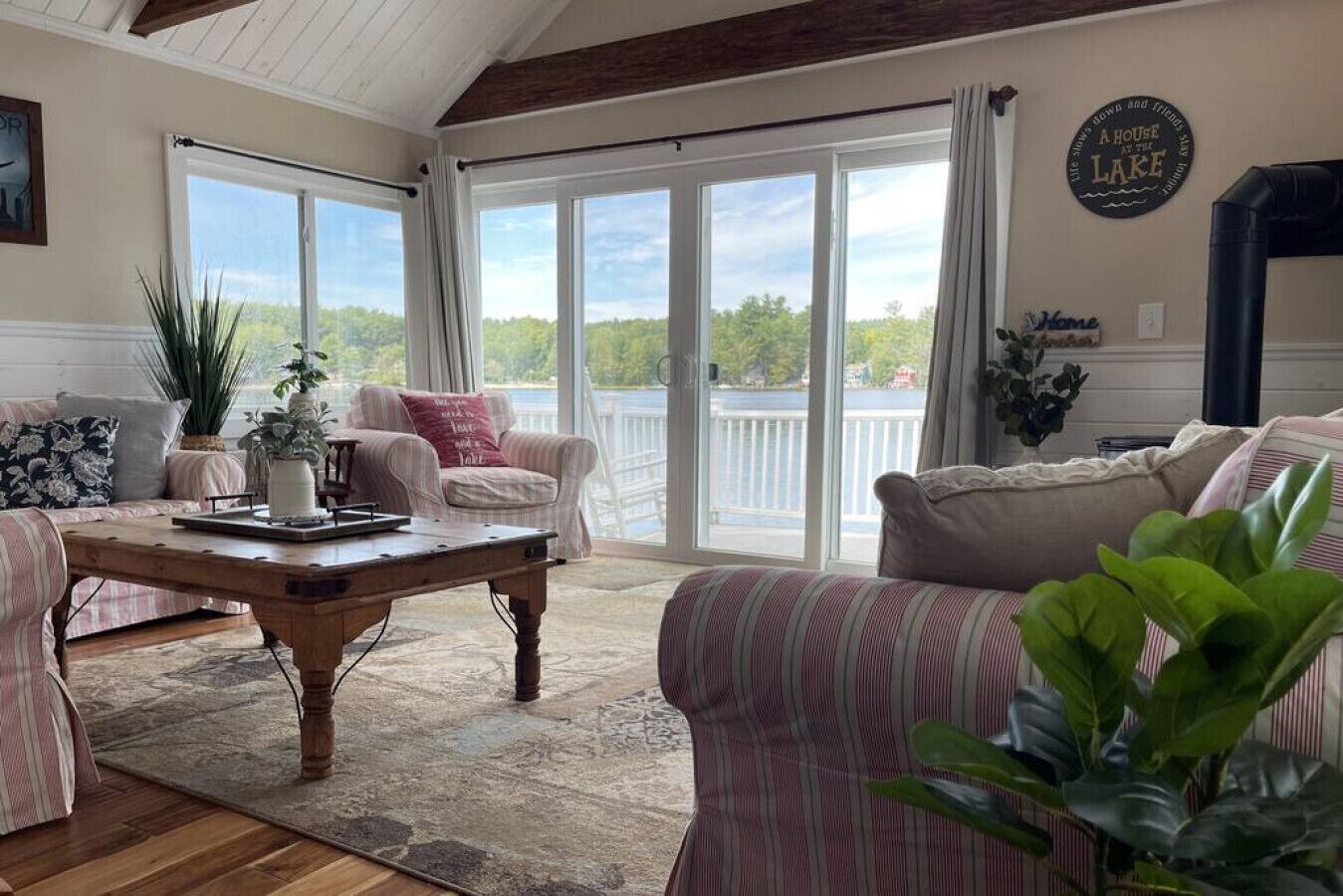 Waterfront Cottage and Ski Getaway