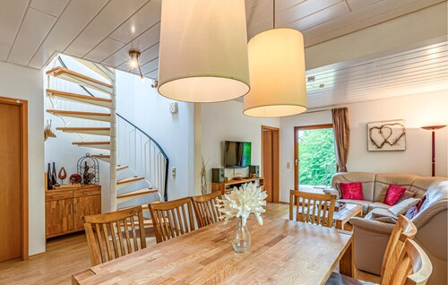 Nice Home in Kirchheim With 5 Bedrooms and Wifi