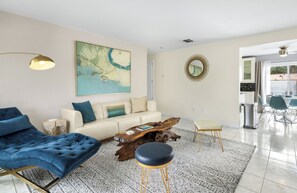 智能电视、壁炉