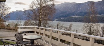 บ้านที่ยอดเยี่ยมใน Vallavik พร้อม 3 ห้องนอนและ Wifi