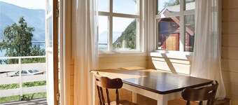 Awesome Home in Vallavik With 3 Bedrooms and Wifi